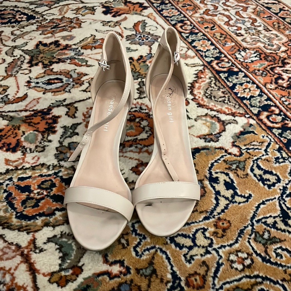 Nude Madden girl heels